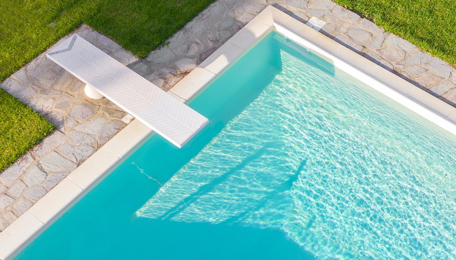 Does home insurance cover diving board damage 