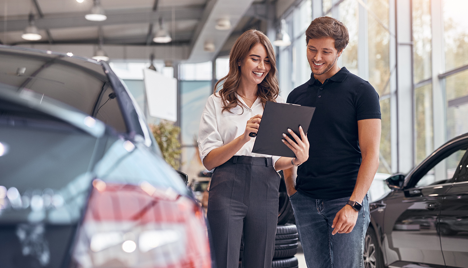 What Does Embedded Insurance Mean to Customers & Auto Dealerships?