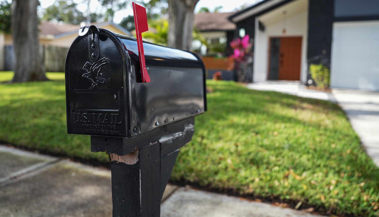 Is it Illegal to Park in Front of a Mailbox?