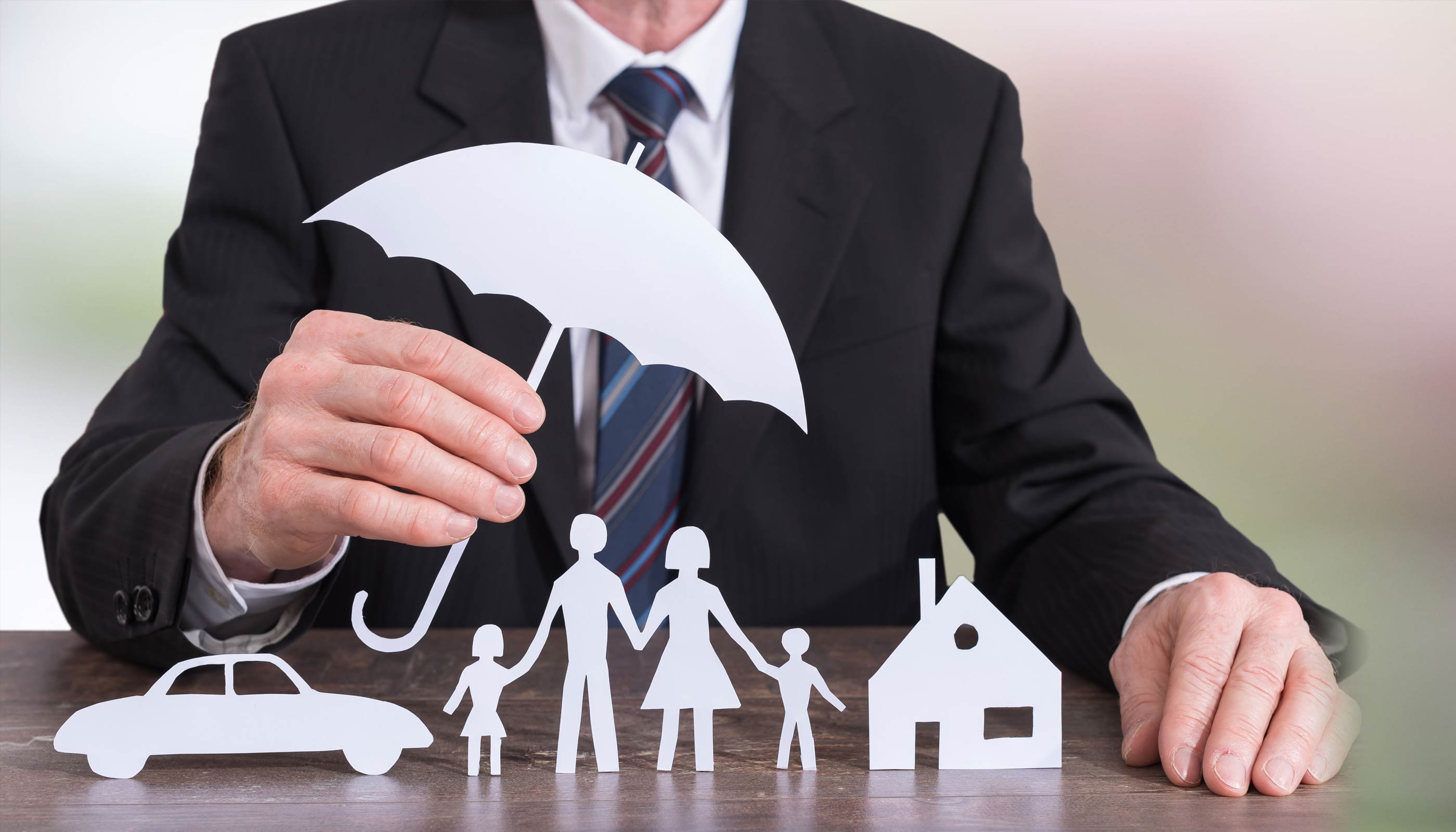 The Benefits of Bundling Your Auto and Home Insurance